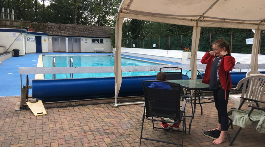 The simple, clean facilities & hot showers complement the perfect, picturesque location alongside the gorgeous River Greta - our kids love the pool, it has passed straight into our family folklore!