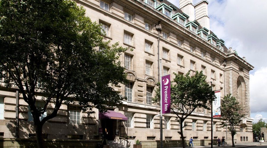 Premier Inn London County Hall hotel