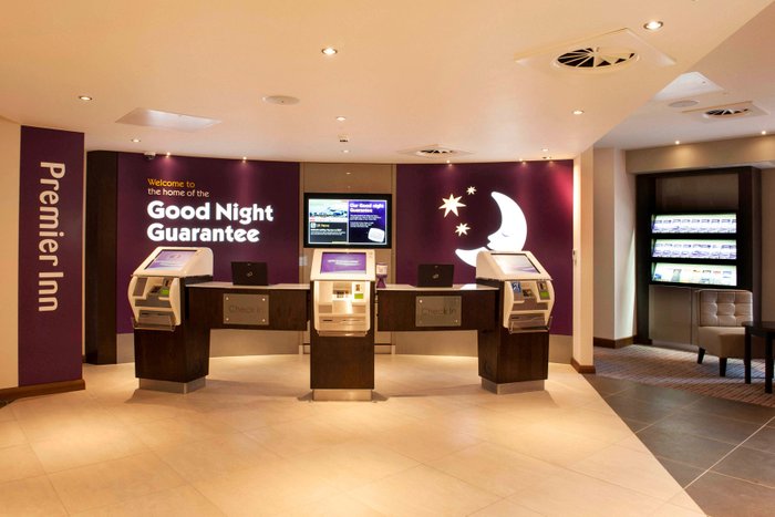 Premier Inn London Croydon Town Centre Hotel – Bar oder Lounge: Fotos ...