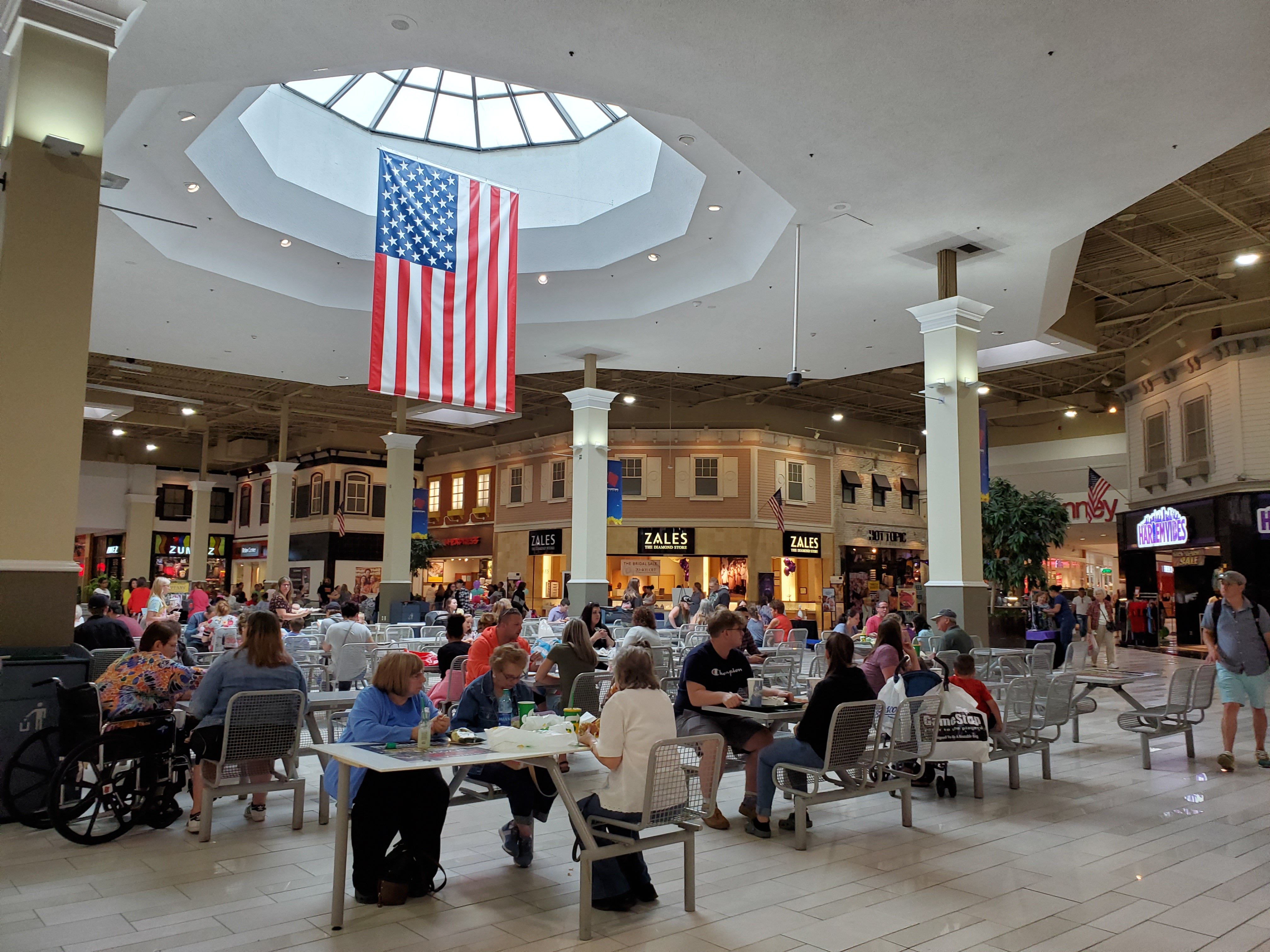 Hollister store sangertown mall