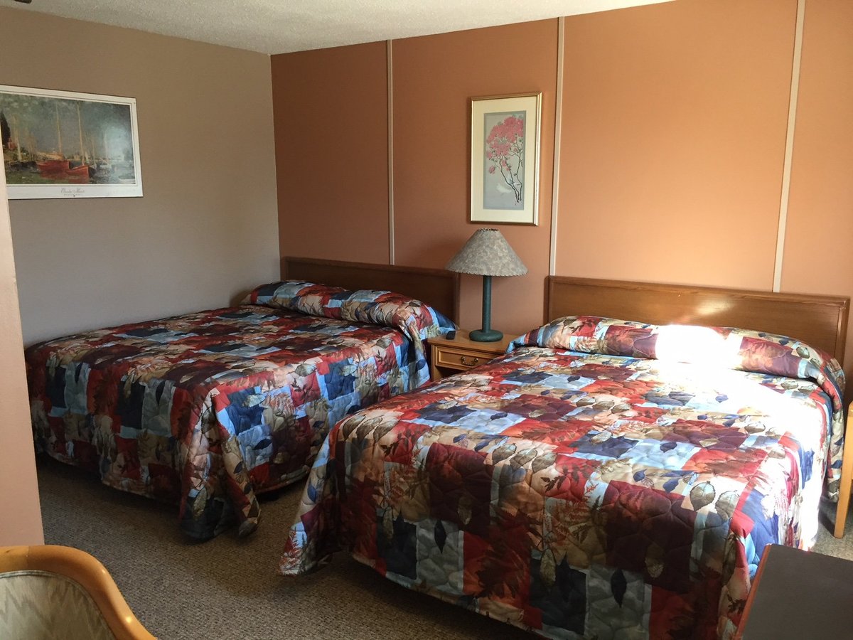 ASHERN MOTOR HOTEL - Prices & Reviews (Manitoba)