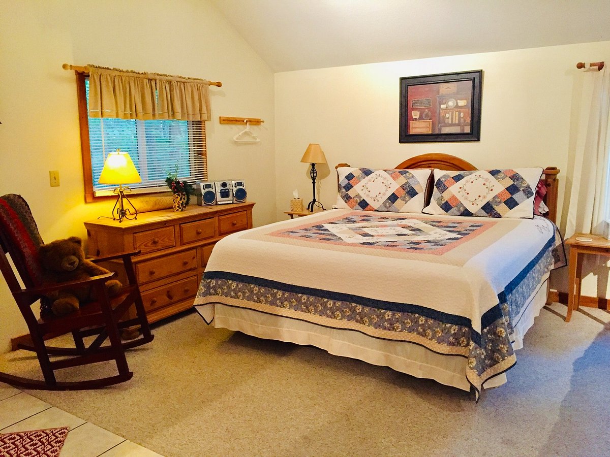 BEAR RUN INN CABINS & COTTAGES Pensione (Logan, OH): Prezzi 2022 e