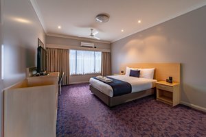 Room & Suite