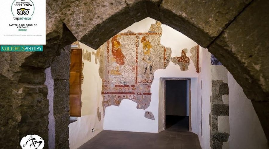 Gli affreschi del XIII secolo in una delle sale del Castello