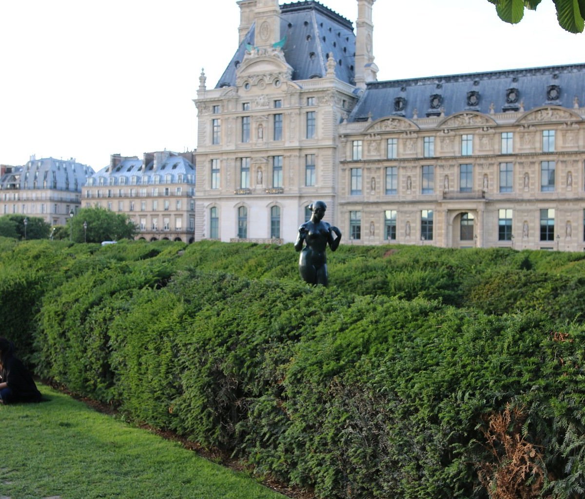 venus tours paris