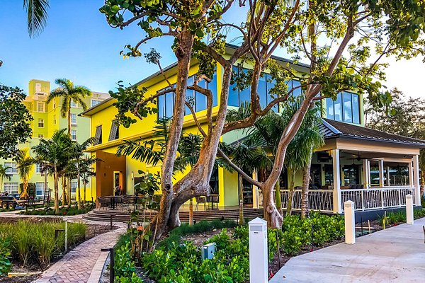 Well-Loved Restaurant in Fort Lauderdale, FL