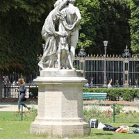 Vue de ce groupe sculpté