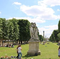 Vue de ce groupe sculpté