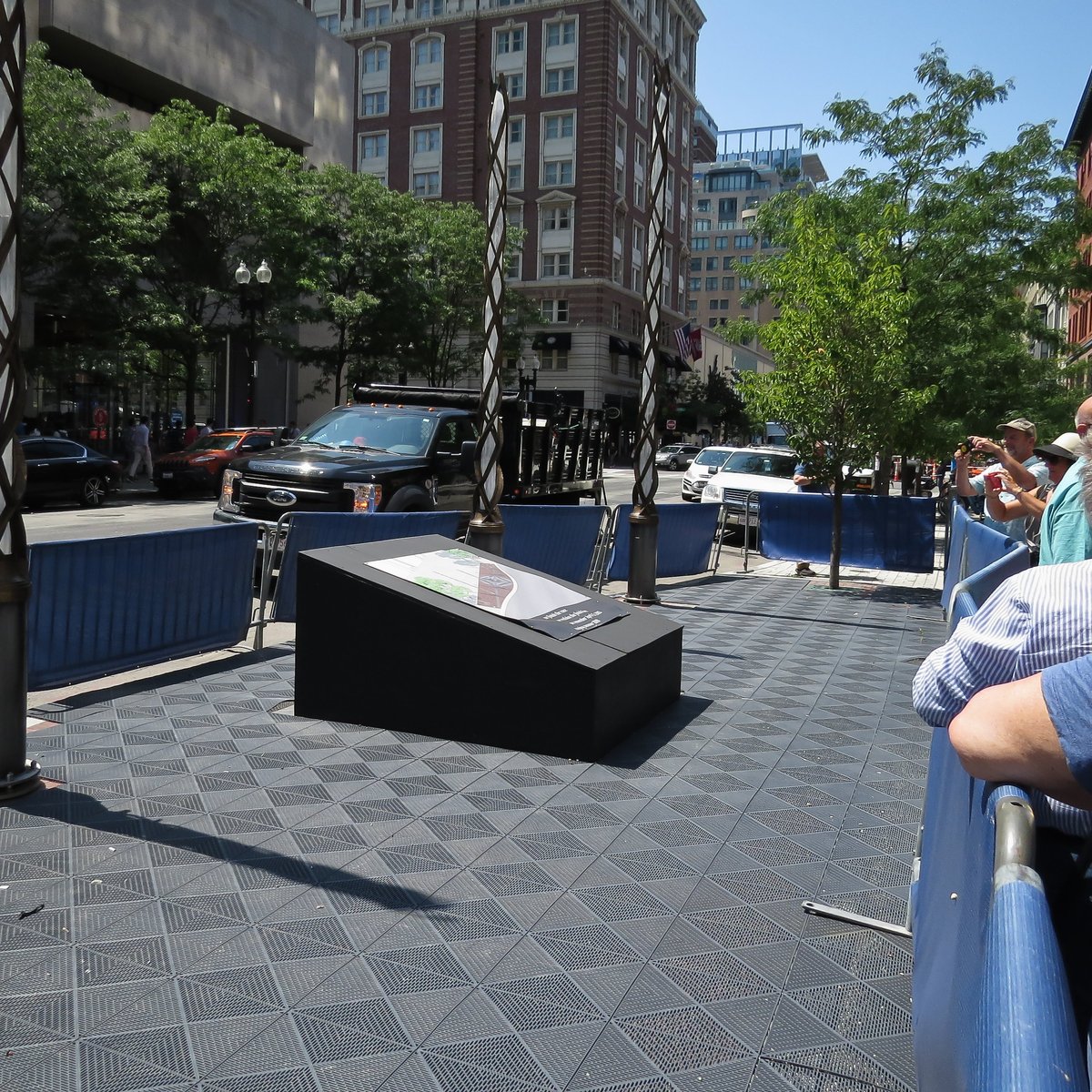 Boston Marathon Survivor Memorial ATUALIZADO 2022 O que saber antes