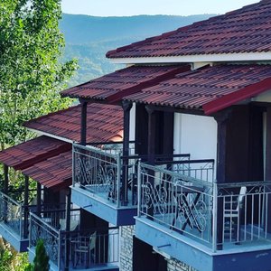 Dolopia Hotel