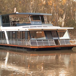 Decadence cruising down the Mighty Murray River