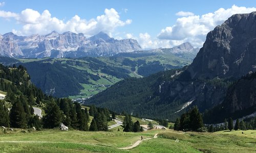 On the way down from Passo Pordoi
