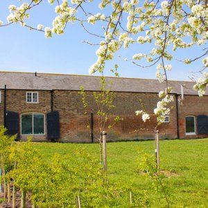 A converted barn. The old farm buildings now houses 4 beautifully decorated en-suite bedrooms, a breakfast room, snug, and family/play room.
