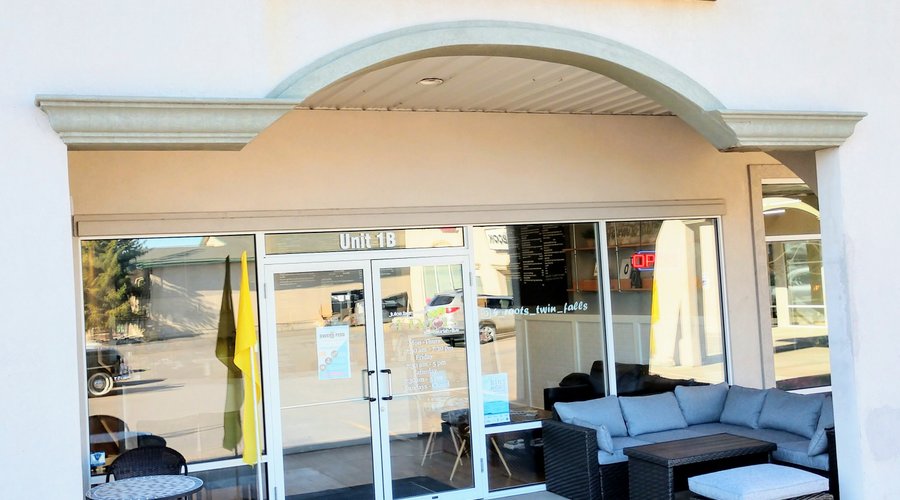 4 Roots Juice Bar and Cafe