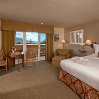 Jr Suite with In-room Jacuzzi and Ocean View  at the Horizon Inn.  The perfect lovers retreat