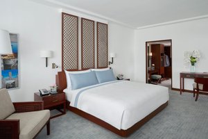 Room & Suite
