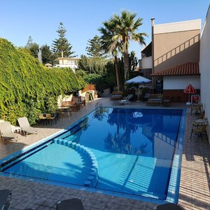 Akatos Hotel