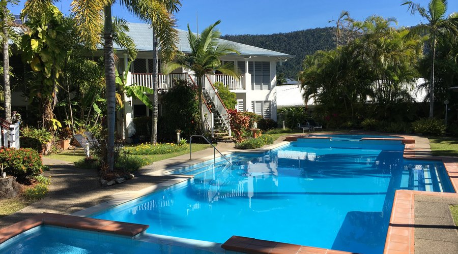 Lovely Pool Complex