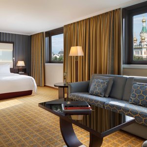 Hotelzimmer mit Blick auf die Russisch Orthodoxe Kirche