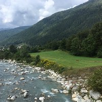 Ponte sul fiume Sarca ella pista ciclabile Val rendena
