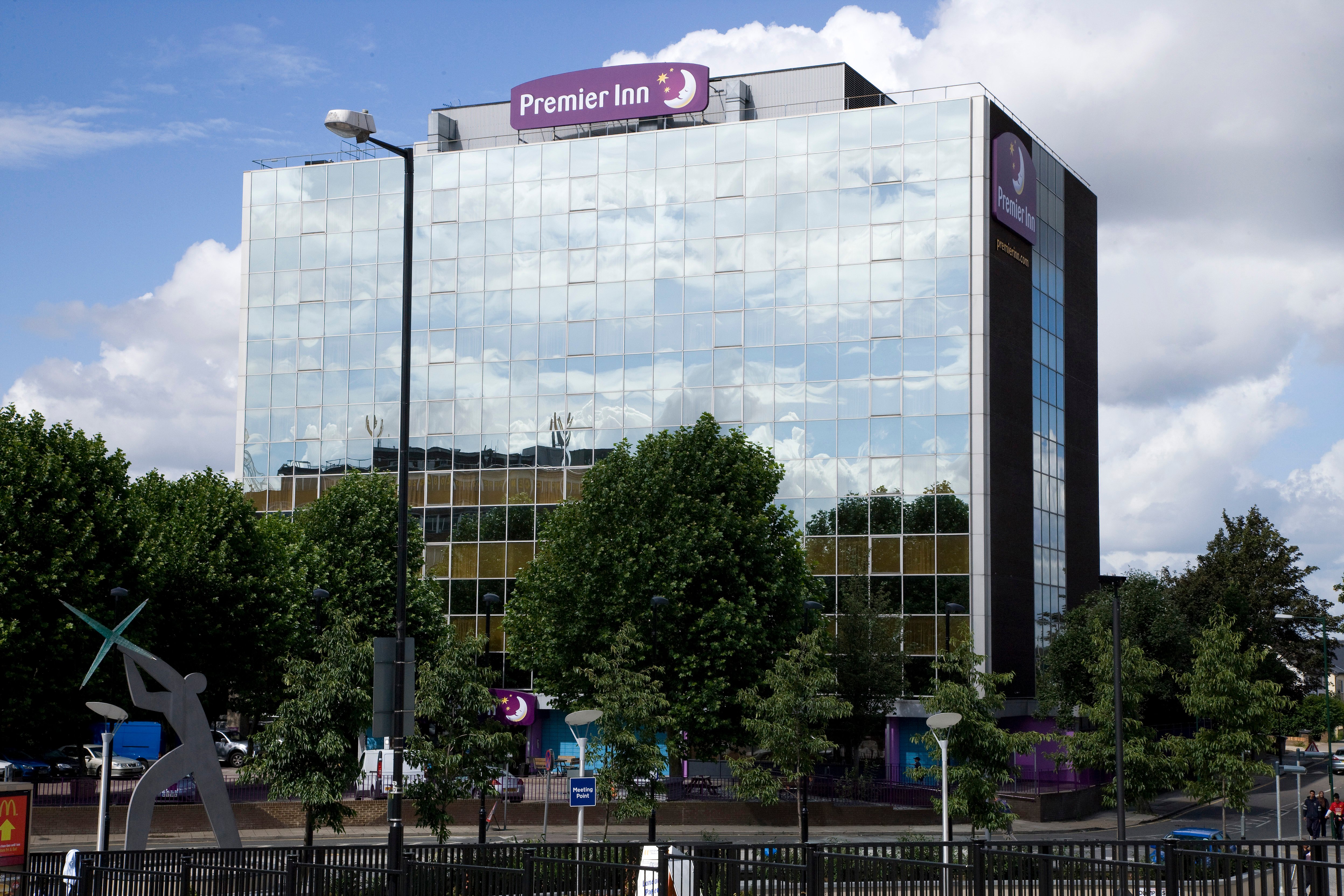 PREMIER INN LONDON WEMBLEY PARK HOTEL - Updated 2022 Prices & Reviews ...