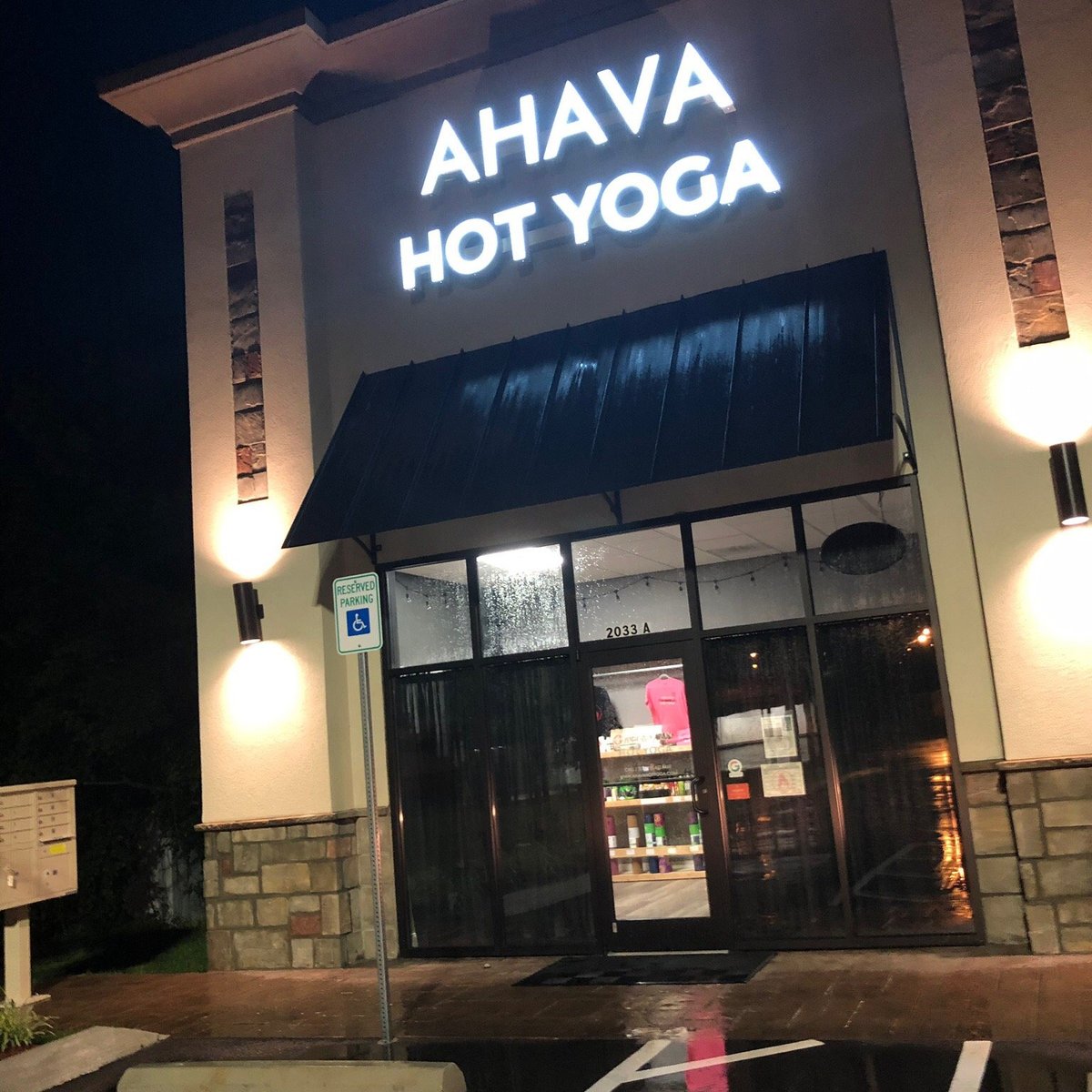 AHAVA HOT YOGA (Clarksville) 2023 tutto quello che c'è da sapere