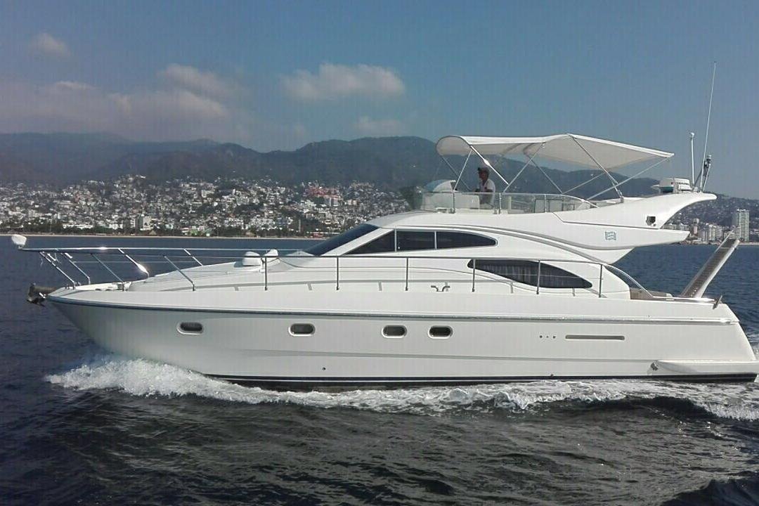 sailing yacht off acapulco mexico