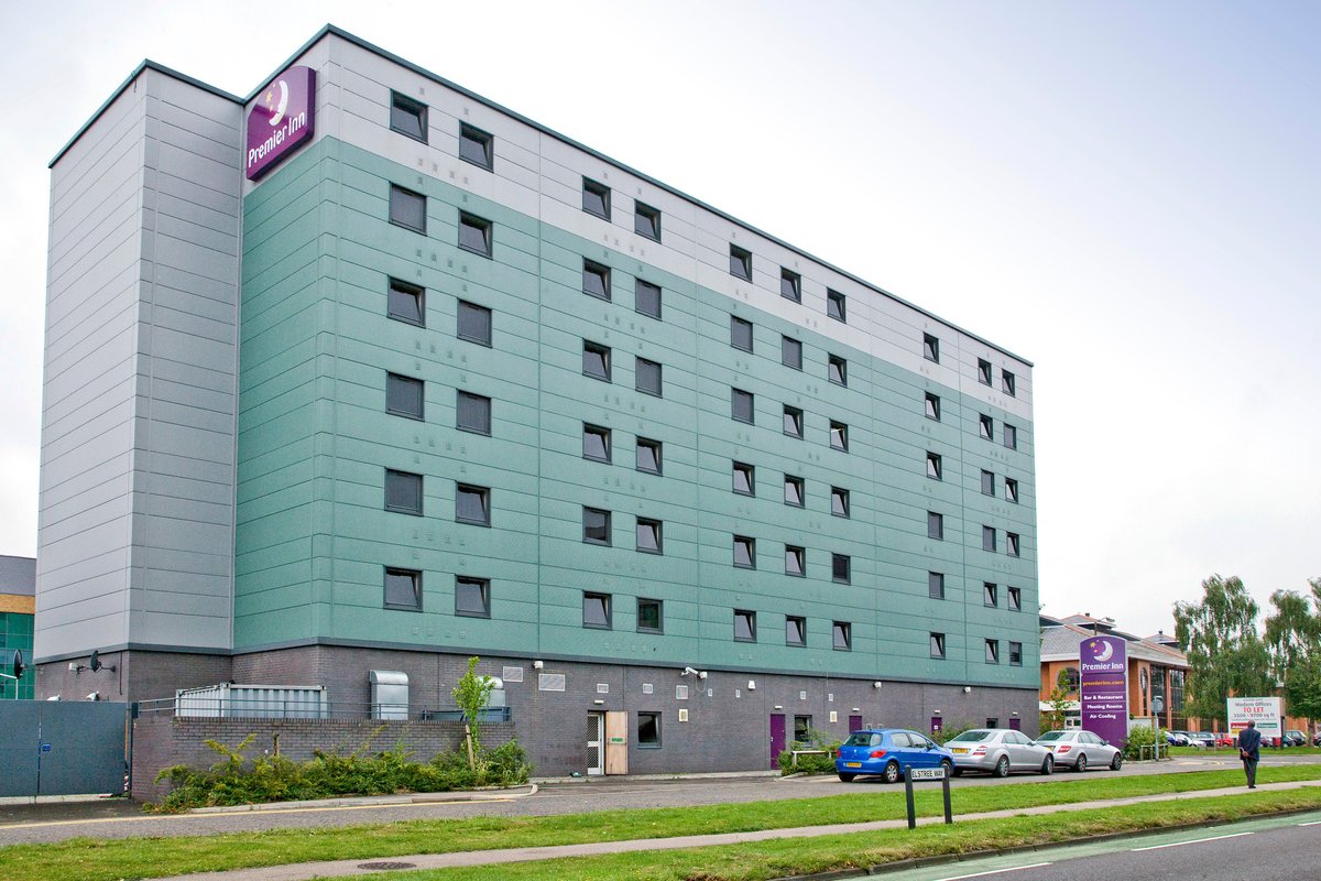 PREMIER INN LONDON ELSTREE / BOREHAMWOOD HOTEL - Updated 2022