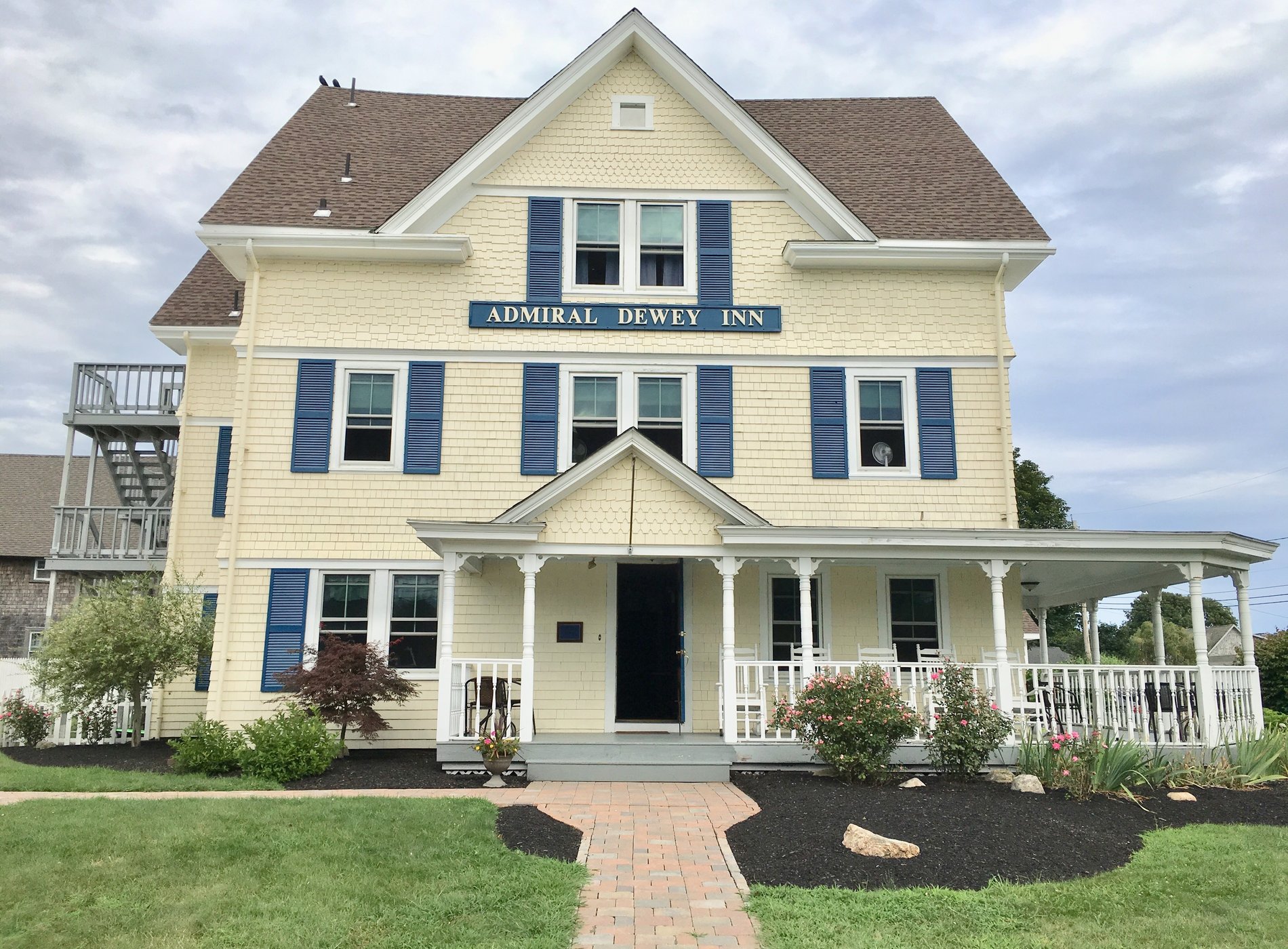 Admiral Dewey Inn by null