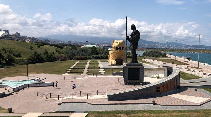 Samsun Amazon Heykeli - 2025 - Tripadvisor