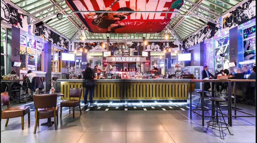 Hostel Bar Belushi's