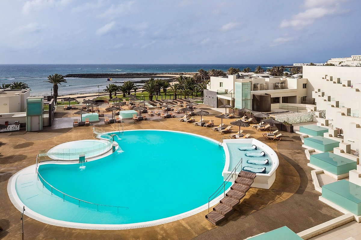 HD Beach Resort &amp; Spa, hotel en Lanzarote