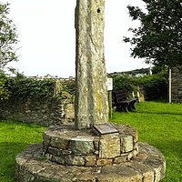 Ballaqueeney Cross