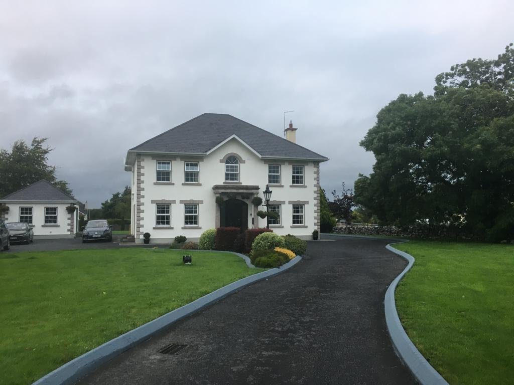 DOONARD MANOR B&B - Prices & Cottage Reviews (Ireland/Craughwell ...