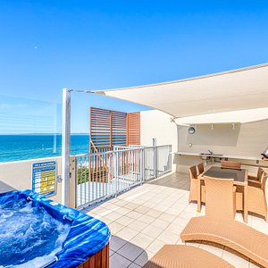 On The Beach Resort Bribie Island - Level 5 Penthouse Private Rooftop Spa