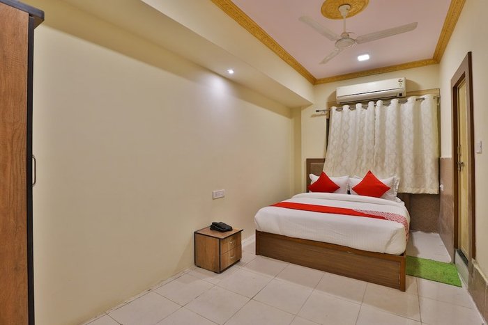 Hotel Abc - Prices & Reviews (ahmedabad, India)