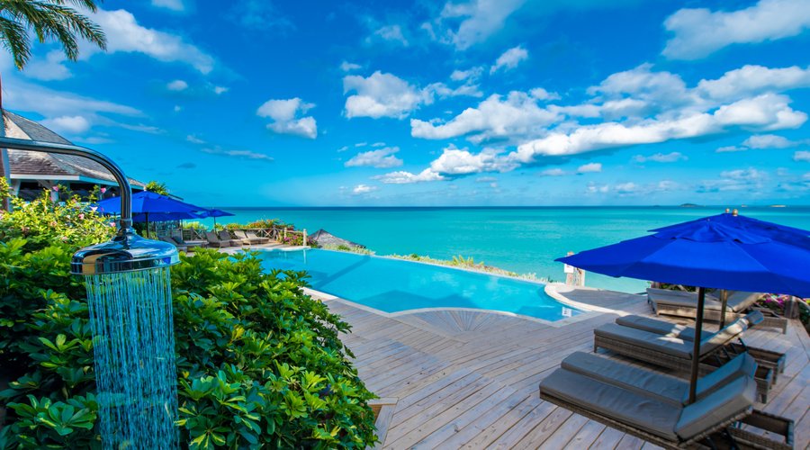 Cocobay Main Infinity Pool