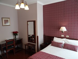 Room & Suite