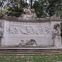 Monument Aux Pionniers Belges Au Congo