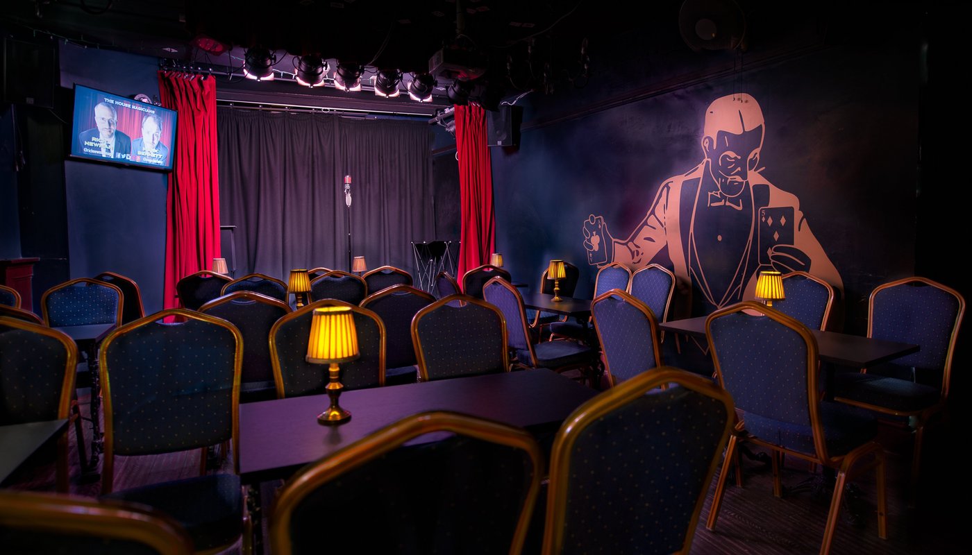 Smoke & Mirrors Comedy & Magic Theatre Pub - 브리스틀 - Smoke & Mirrors Comedy & Magic Theatre Pub의 리뷰 - 트립어드바이저