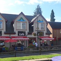 Cobb’s cafe
