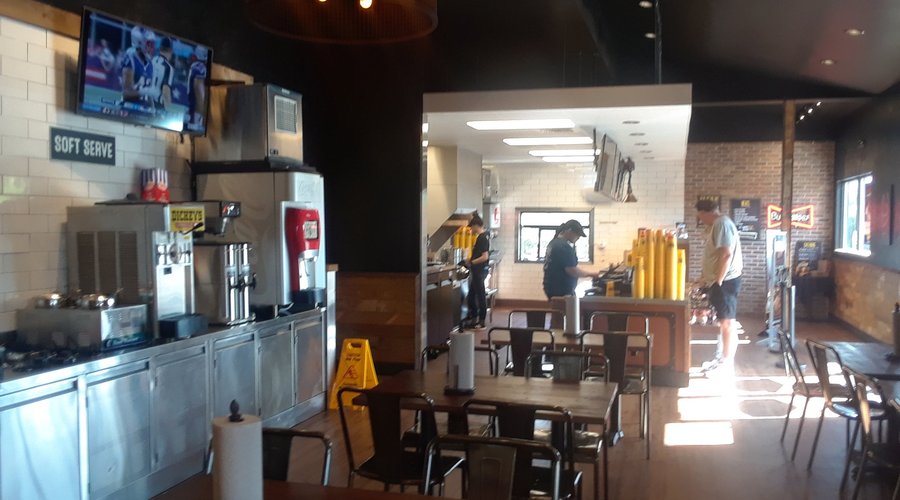Dickey's Barbecue Pit
