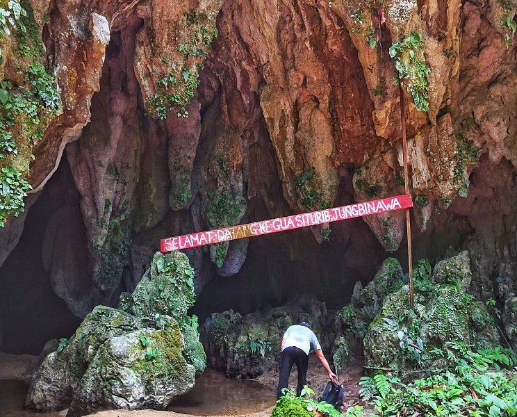 Silabur Cave image