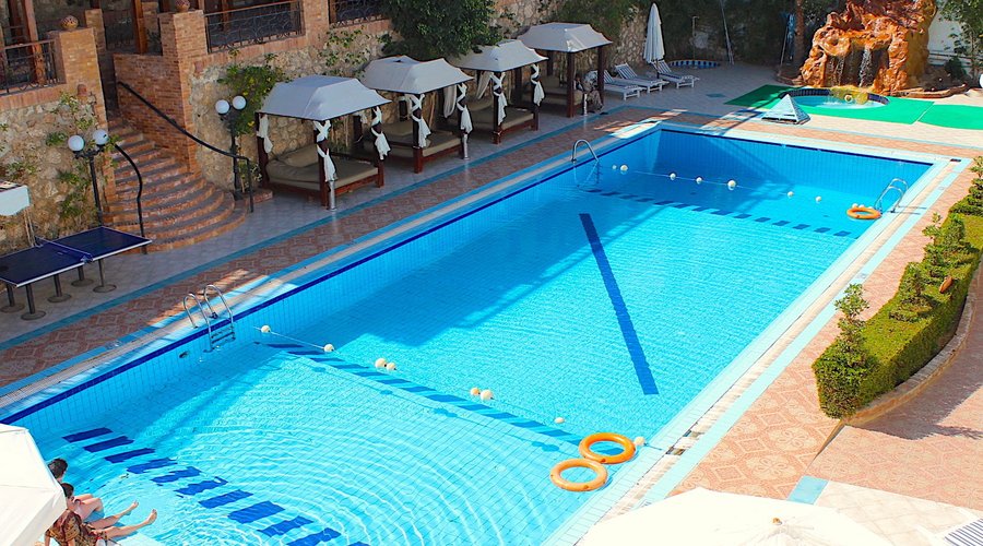 Swimming pool