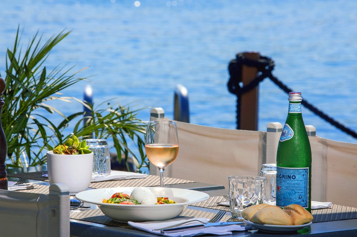 Royal Antibes Luxury Hotel, Residence, Beach & Spa Restaurant: Pictures 