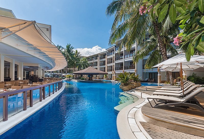 Henann Lagoon Resort, hotel in Panay Island