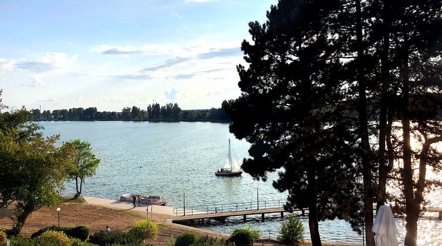 Widok z tarasu hotelu Pietrak