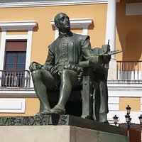 Monumento a Luis de Morales
