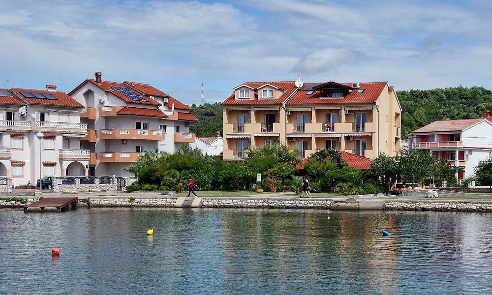 kabine impressionisme Skjult PANSION TAMARIS - Prices & Hotel Reviews (Rab Island, Croatia) - Tripadvisor