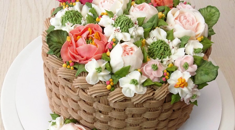 un torta o un cesto di fiori? tutti e due!!